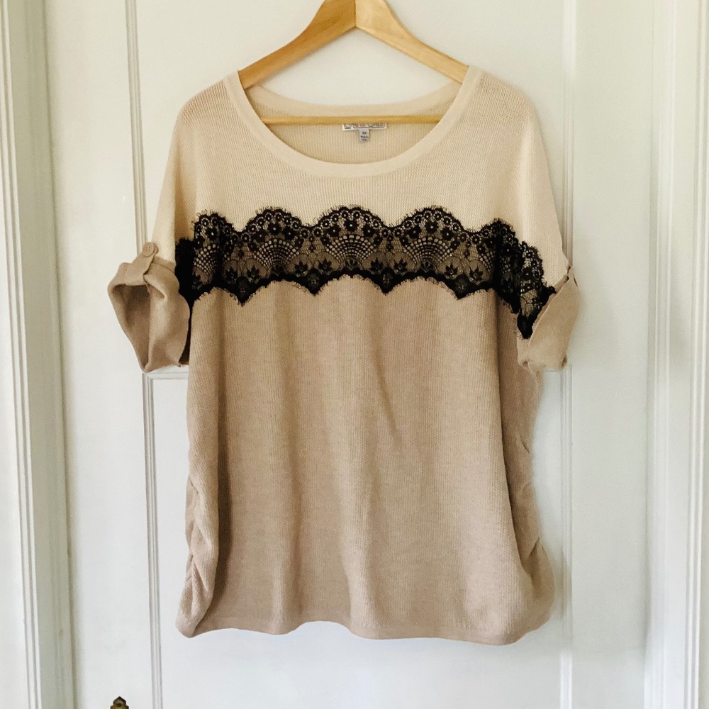 All At Once Women's 3X Beige Oatmeal Short Sleeve Knit Top Black Lace Romantic